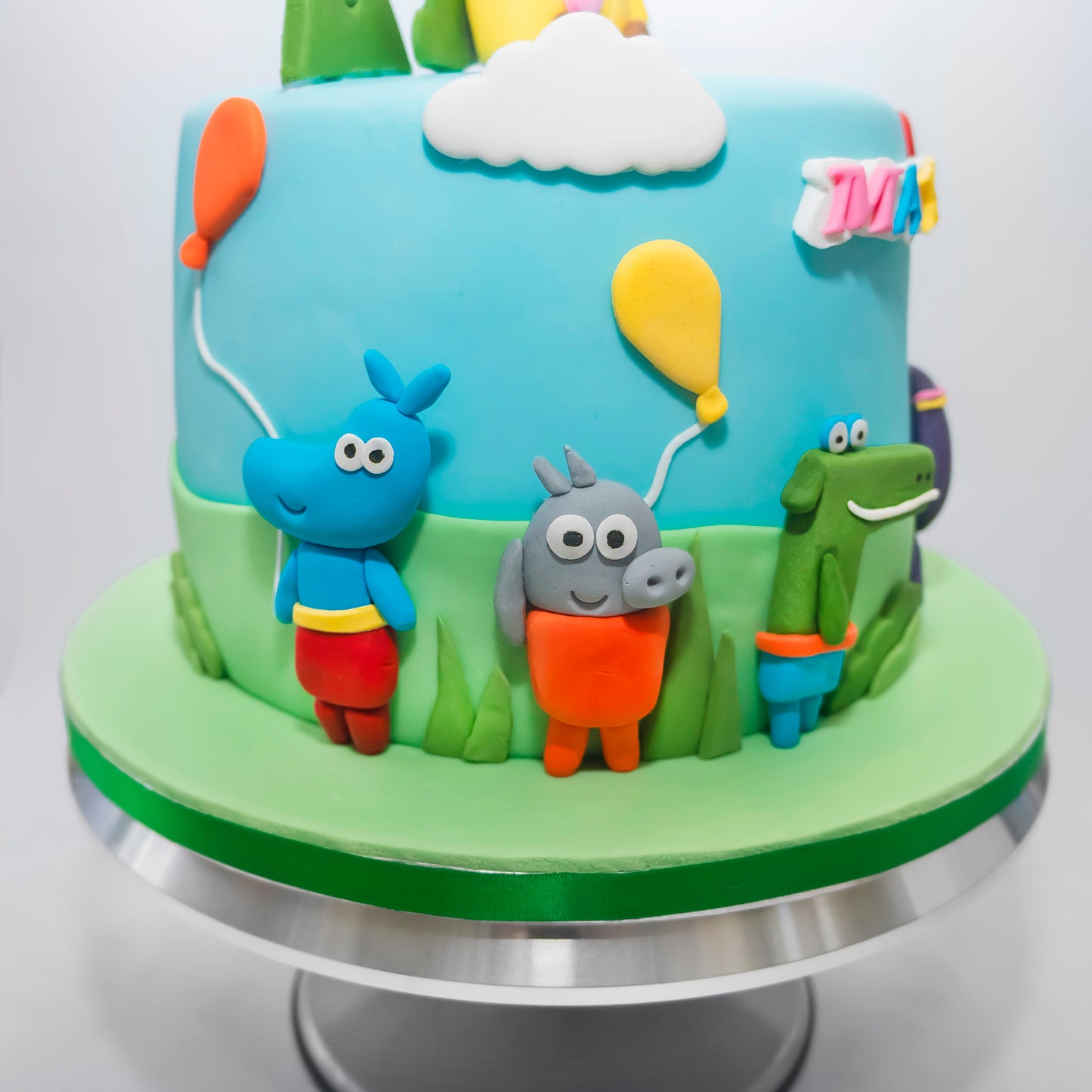 Hey Duggee Icing Models with Characters